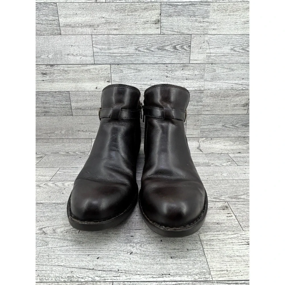 Born leather ankle